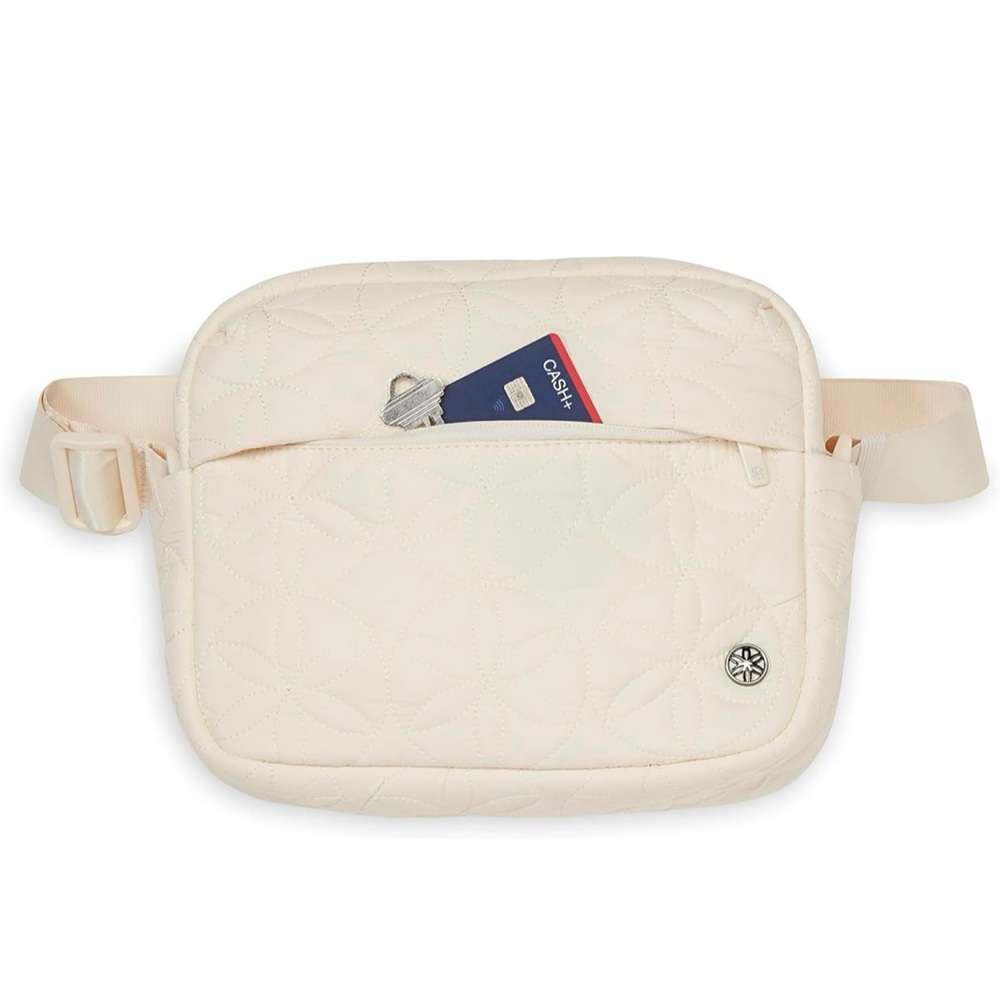 Gaim Chic Cream Quilted Crossbody Bag